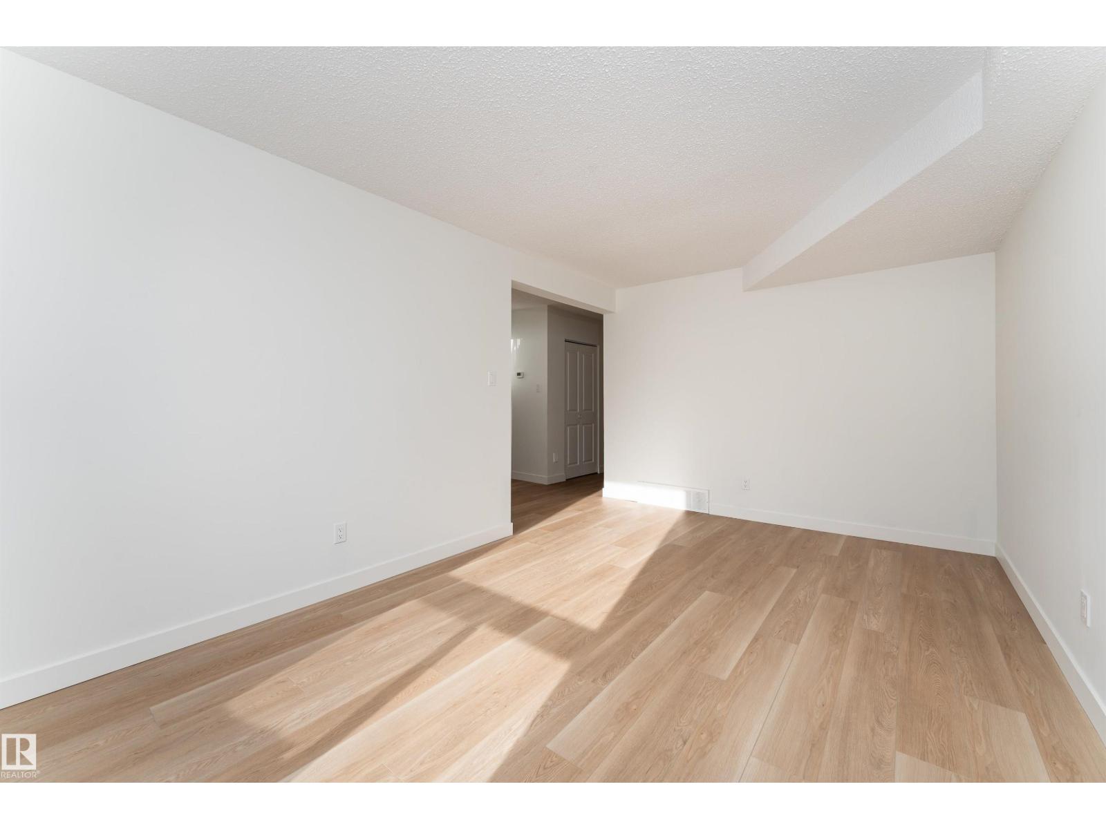 3108 142 AV NW — photo 7