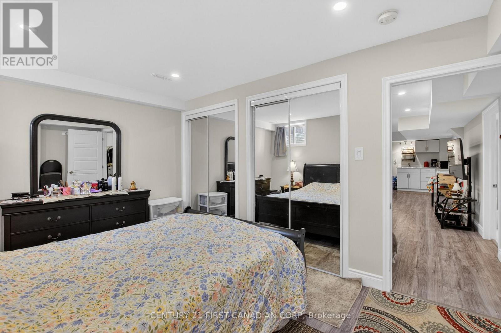 697 KILLARNEY ROAD - 31