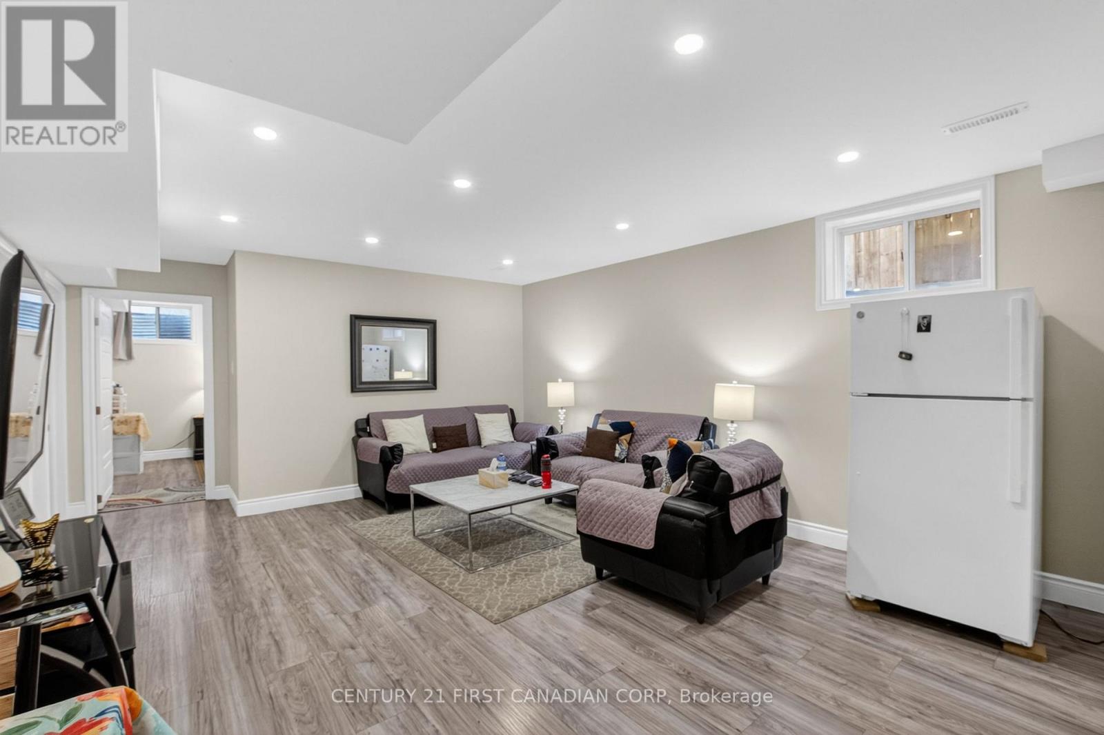 697 KILLARNEY ROAD - 29