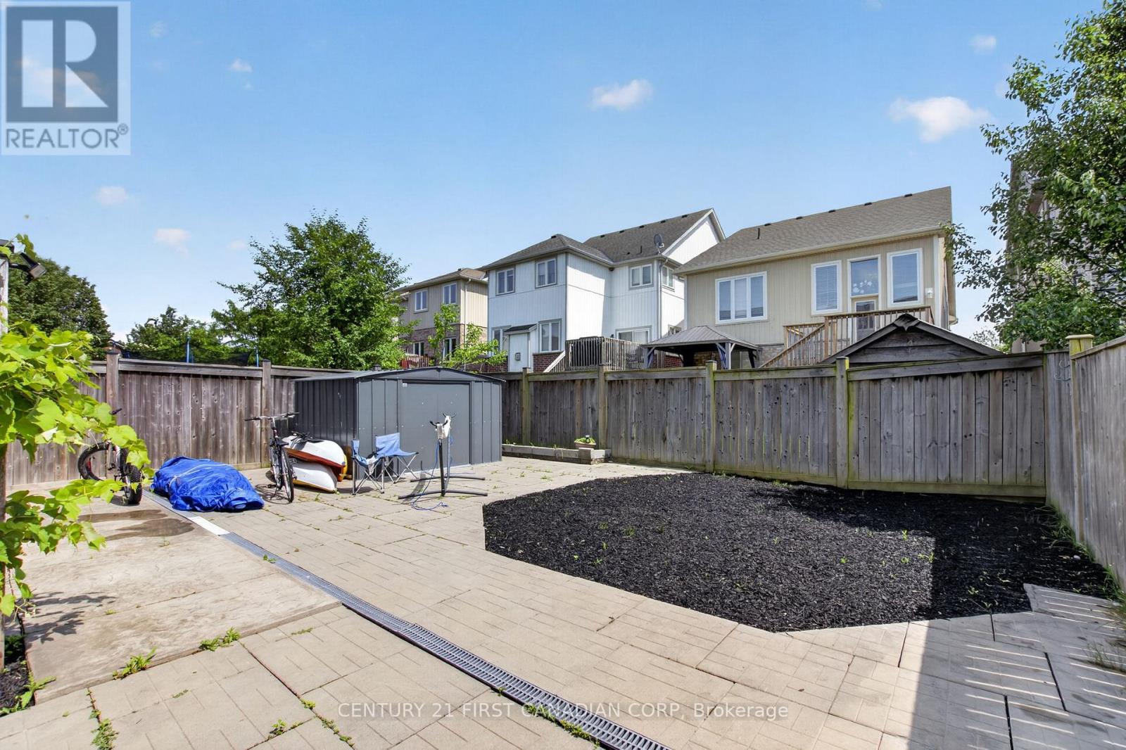 697 KILLARNEY ROAD - 35