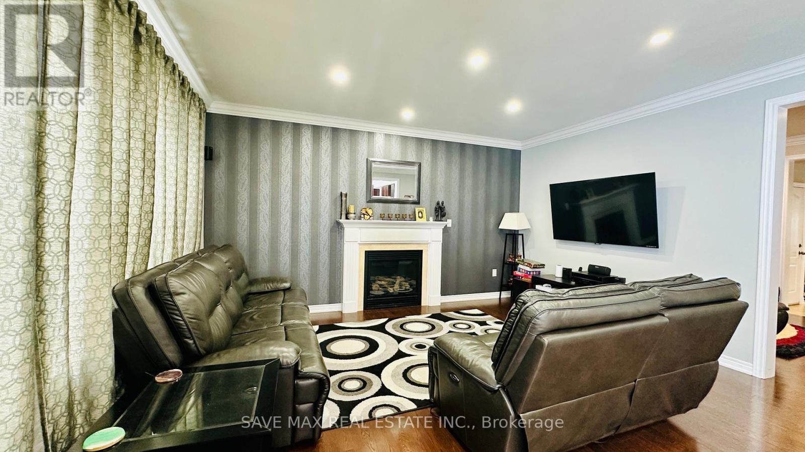25 SWANTON ROAD - 13
