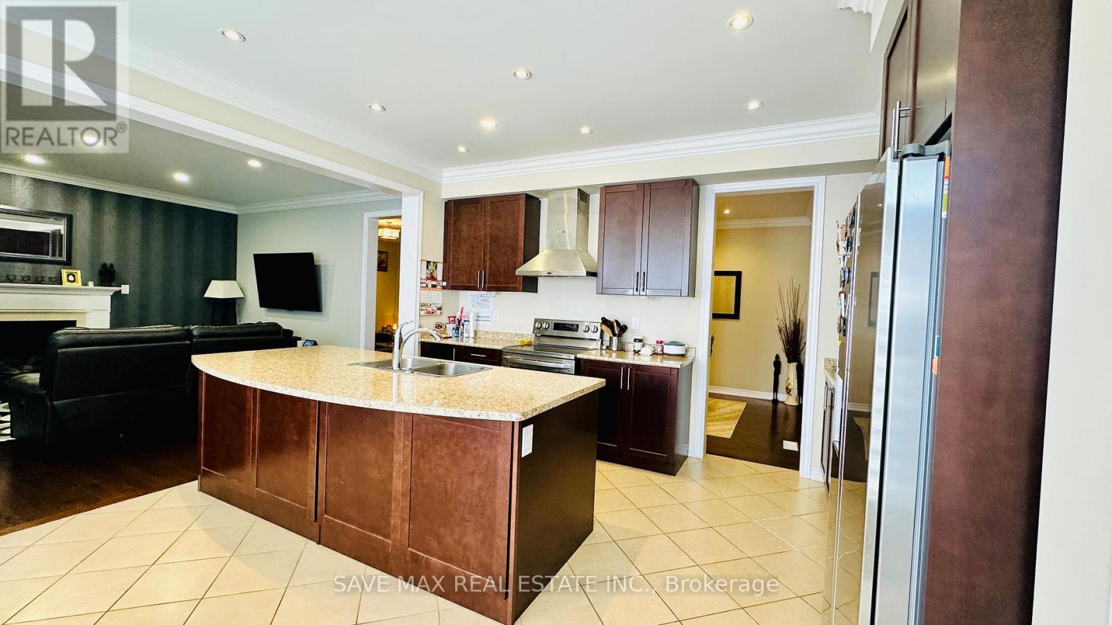 25 SWANTON ROAD - 16