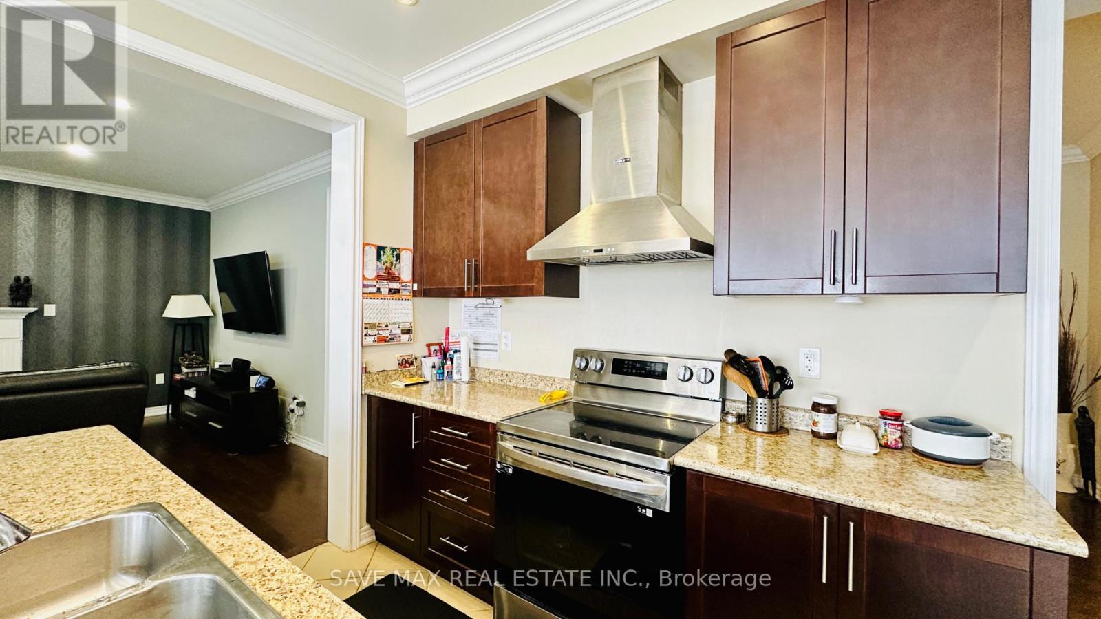 25 SWANTON ROAD - 17