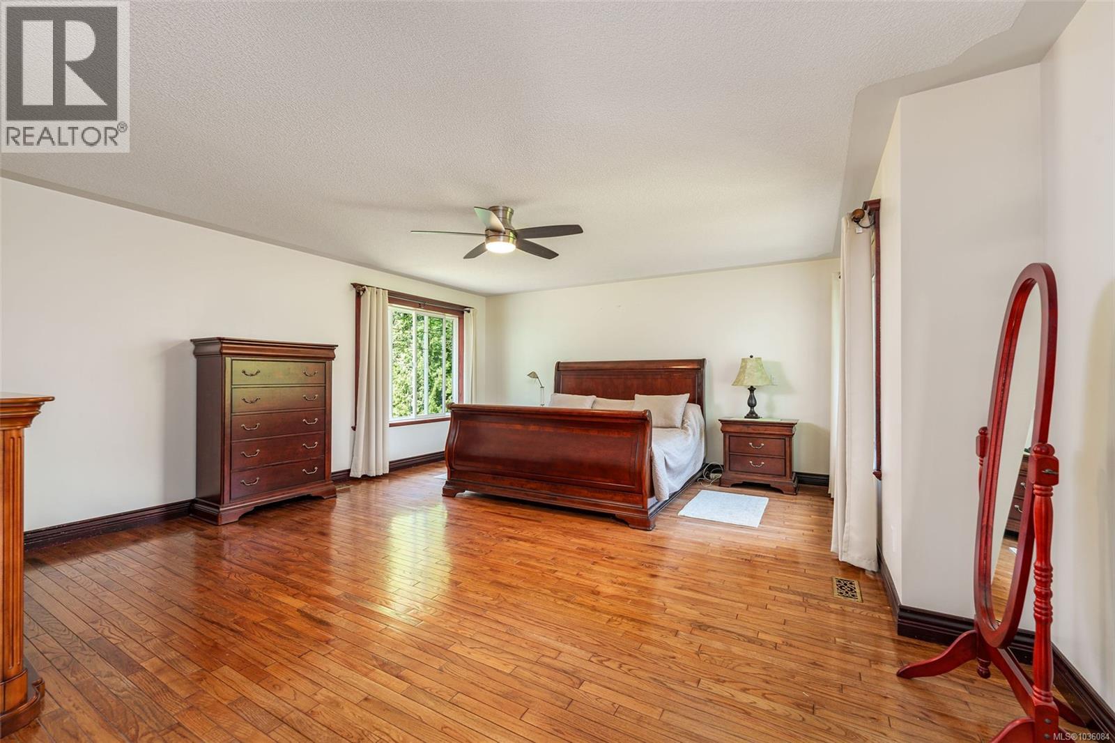 1520 Lazo Lane - 36