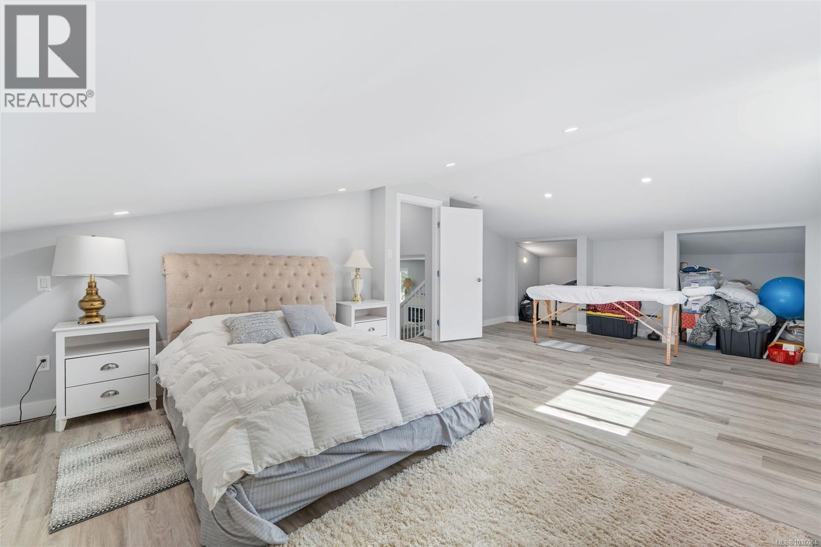 1520 Lazo Lane - 68