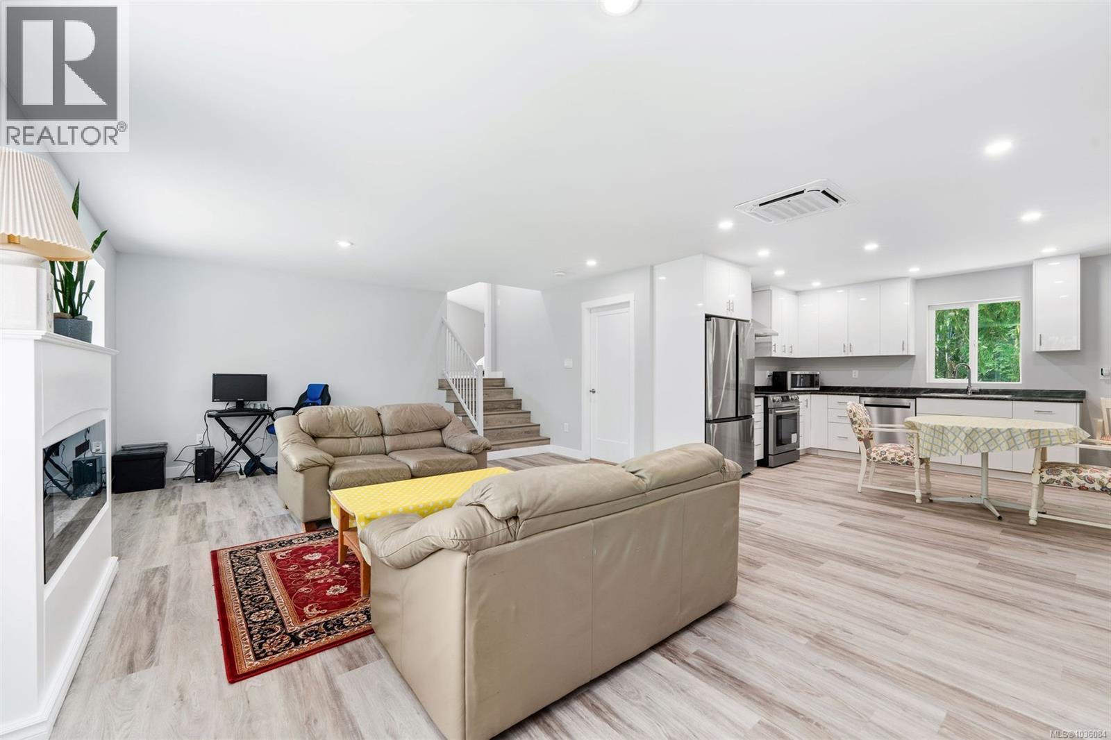1520 Lazo Lane - 66