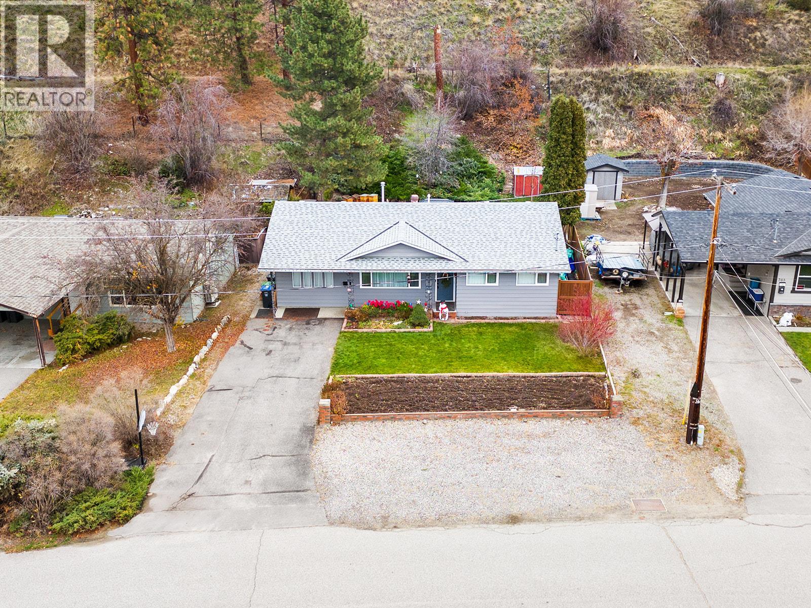  755 Camelia Road, Kelowna