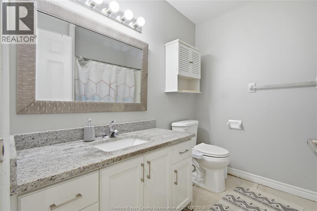 724 CABANA ROAD East - 11