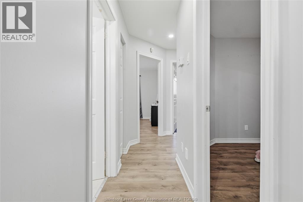 724 CABANA ROAD East - 7