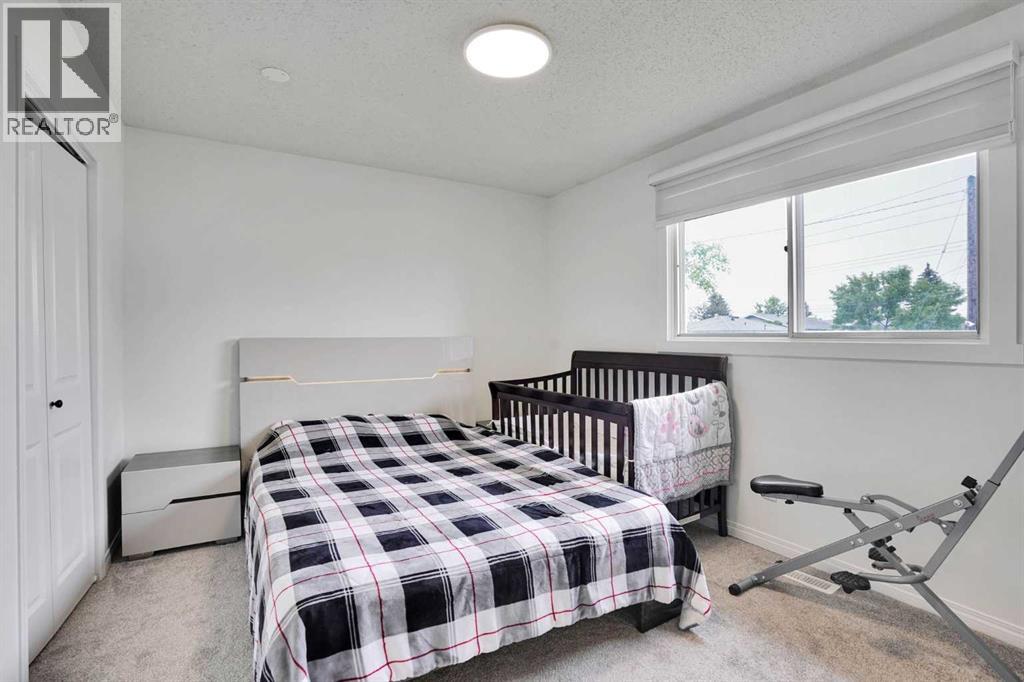3935 14 Avenue NE - 15