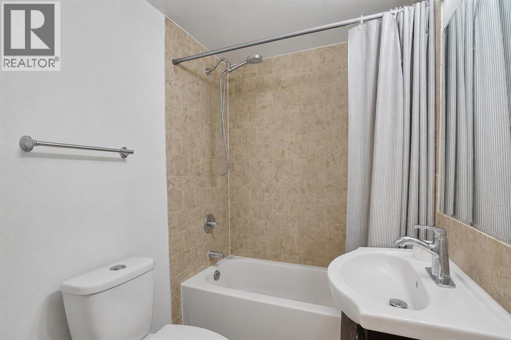 3935 14 Avenue NE - 33