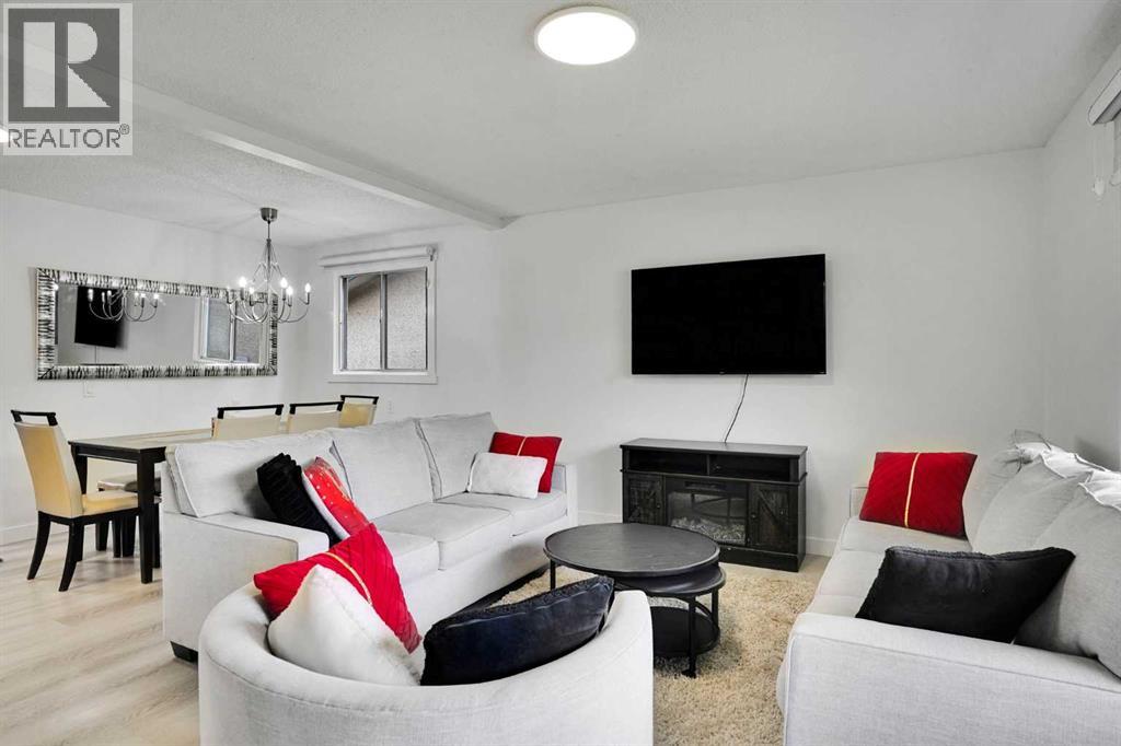 3935 14 Avenue NE - 4