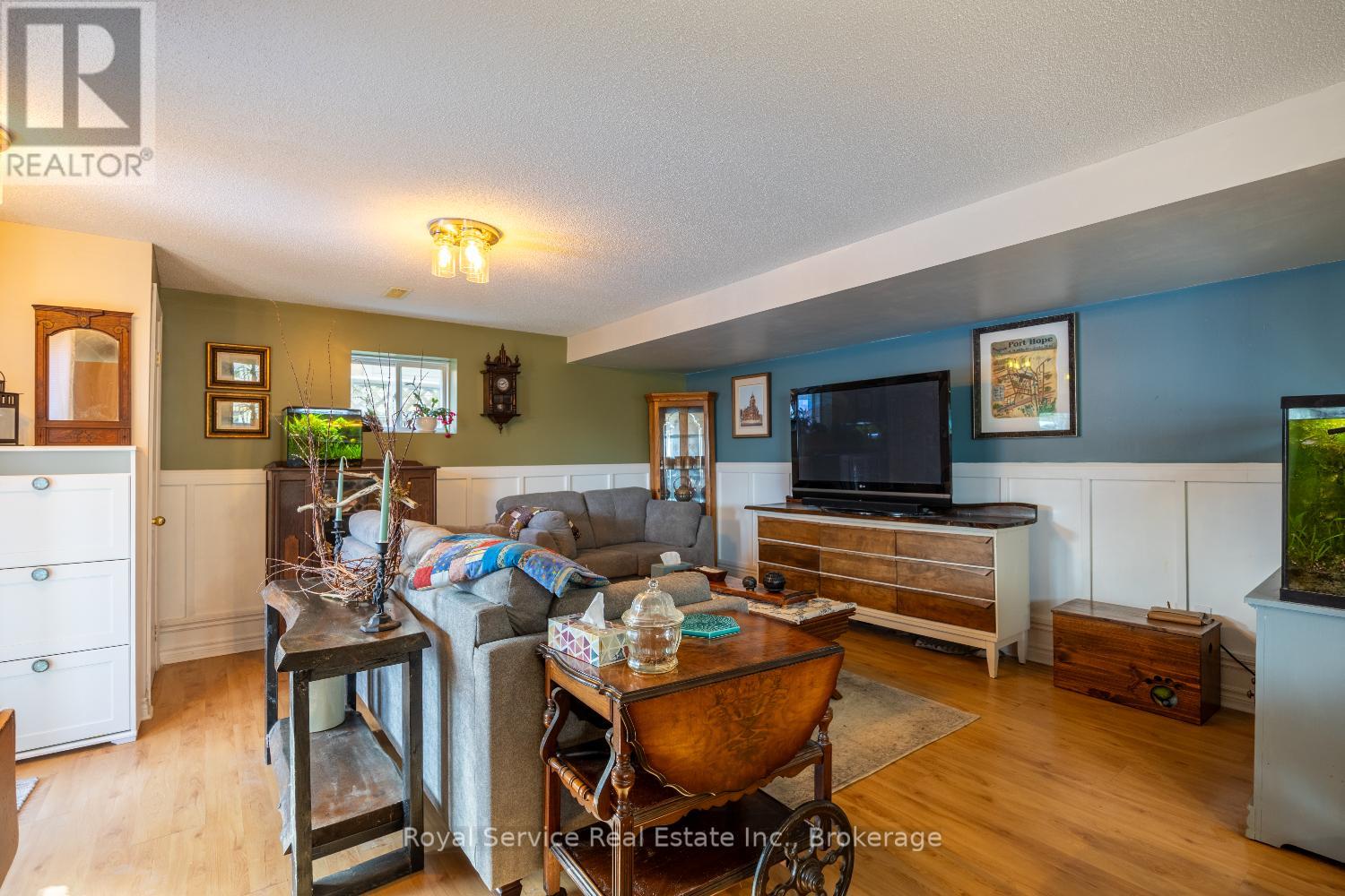 23 HUFFMAN AVENUE - 28