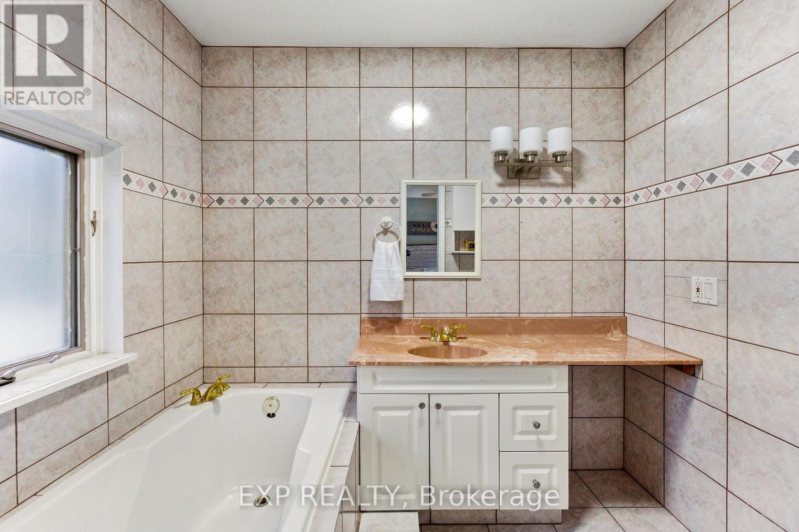 287 ELMVIEW GARDENS - 21