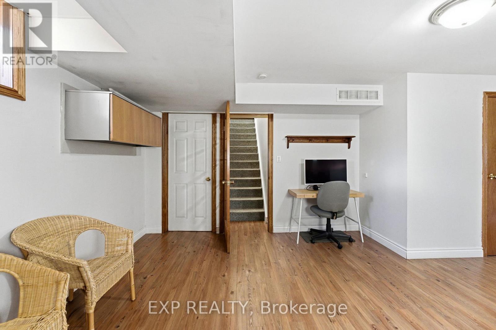287 ELMVIEW GARDENS - 32