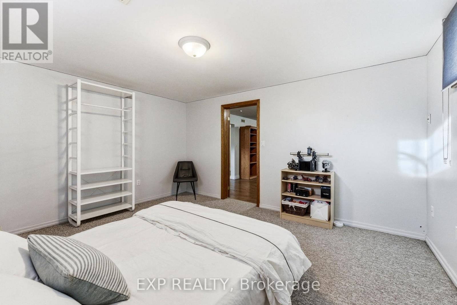 287 ELMVIEW GARDENS - 35