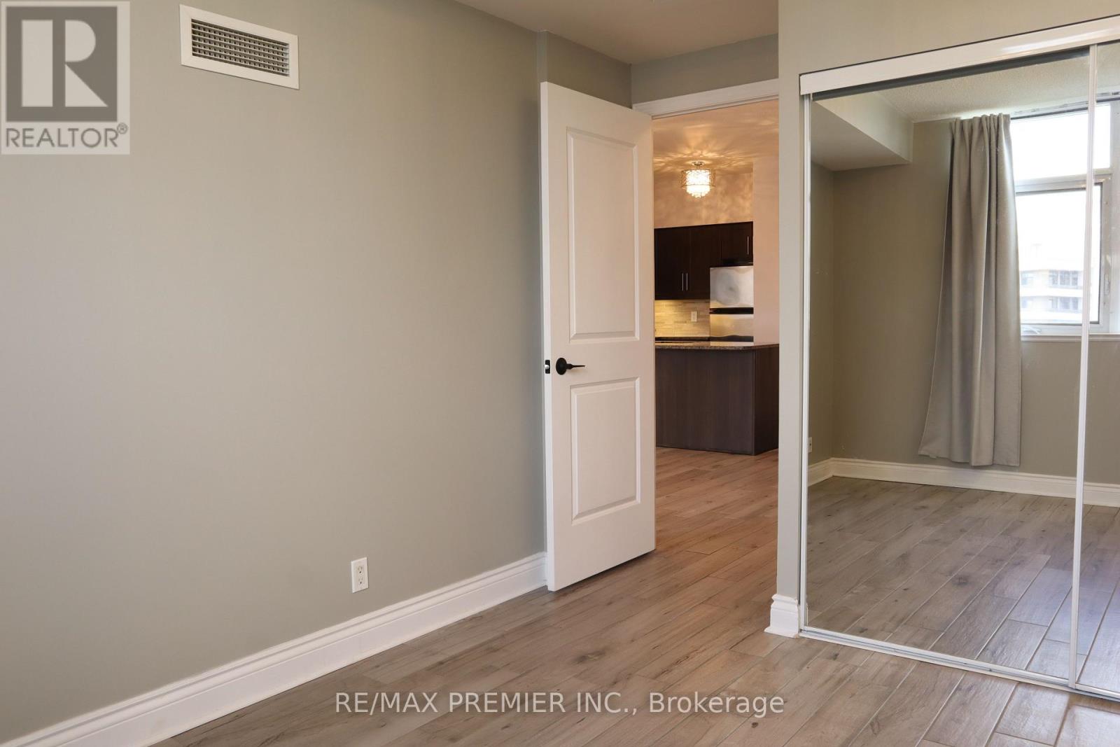 #1506 9225 JANE STREET - 20