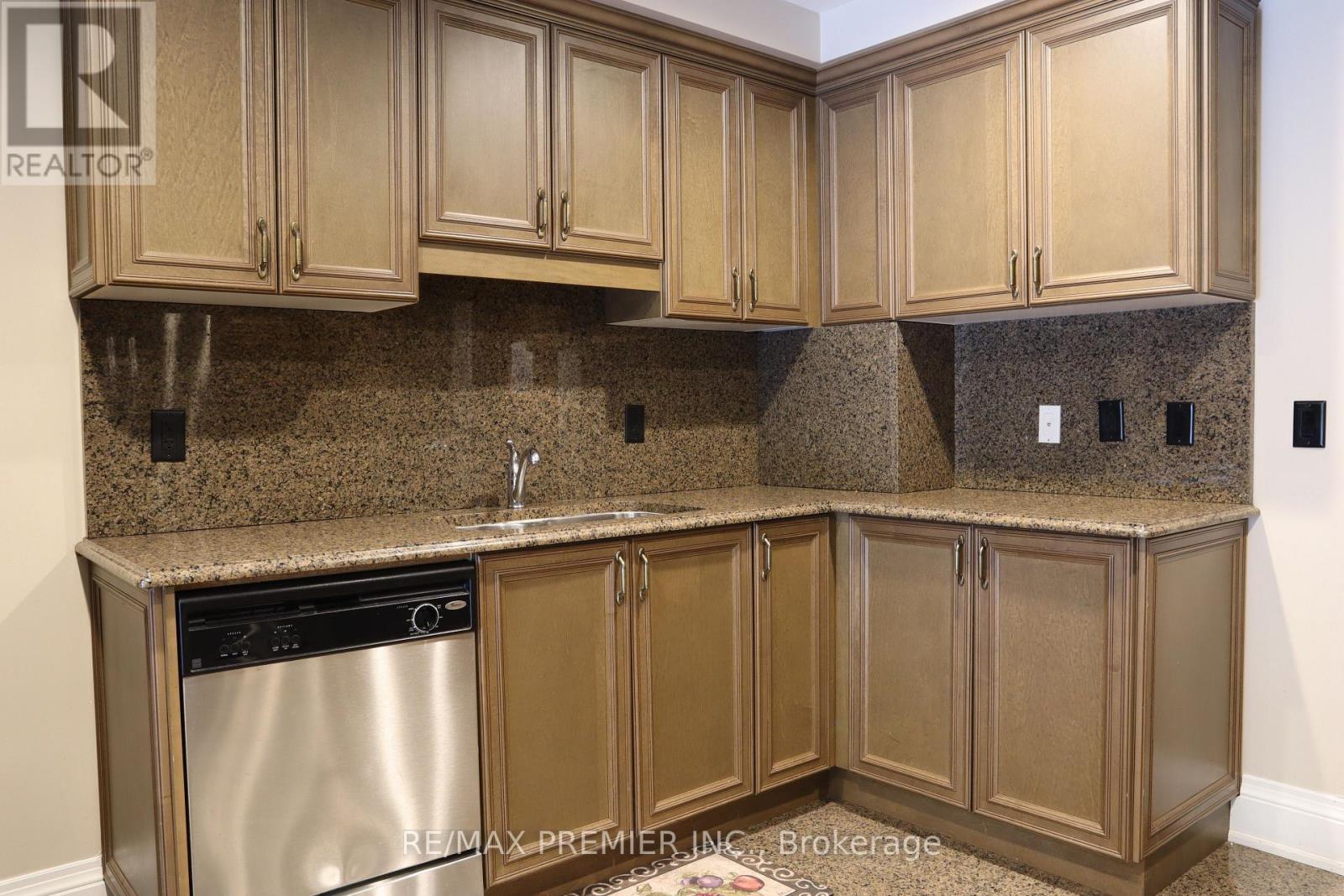 #1506 9225 JANE STREET - 35