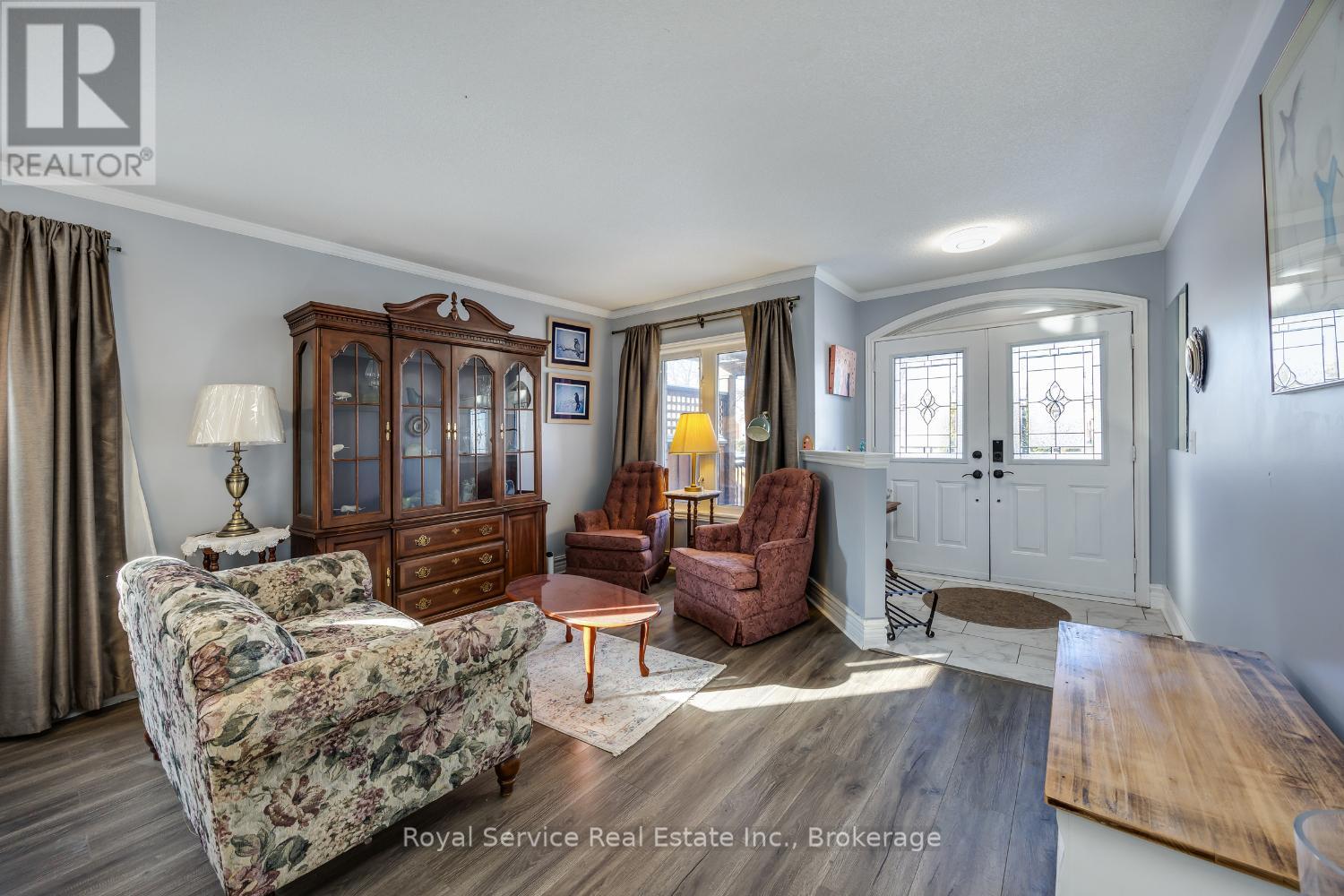 23 HUFFMAN AVENUE - 8