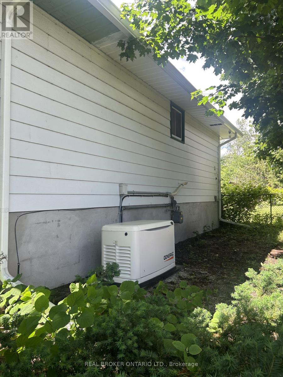 493 BAY STREET - 29