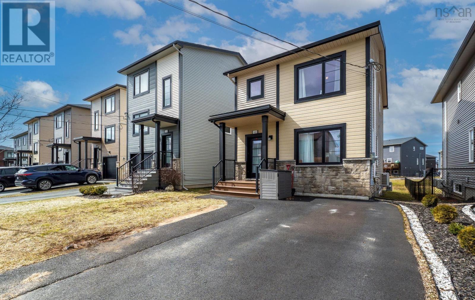 185 Titanium Crescent - 2