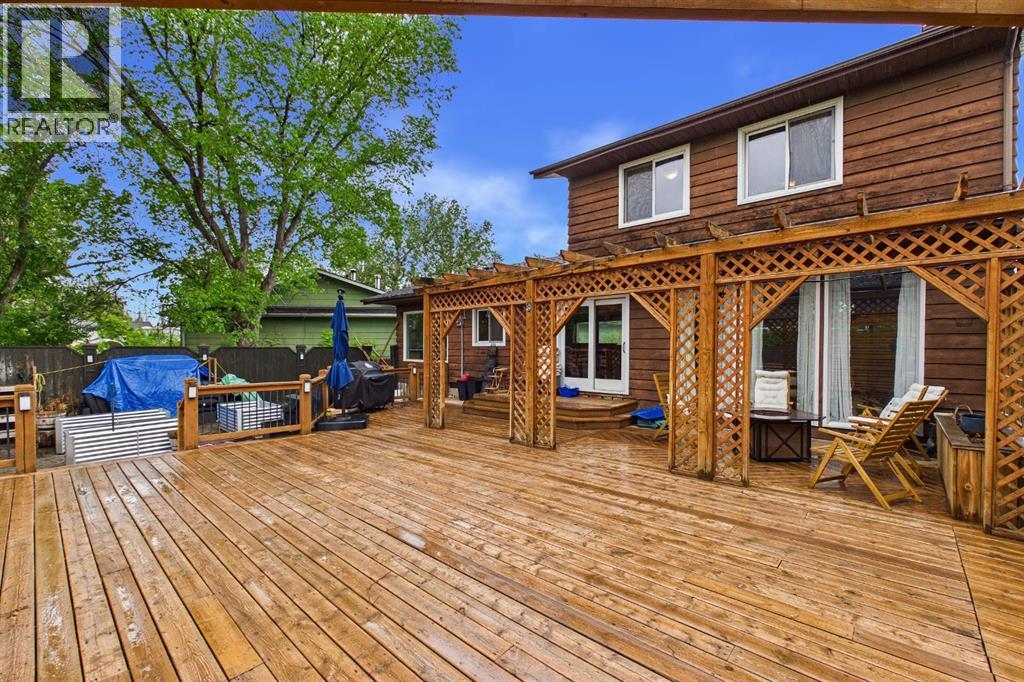 615 7 Street SE — photo 35
