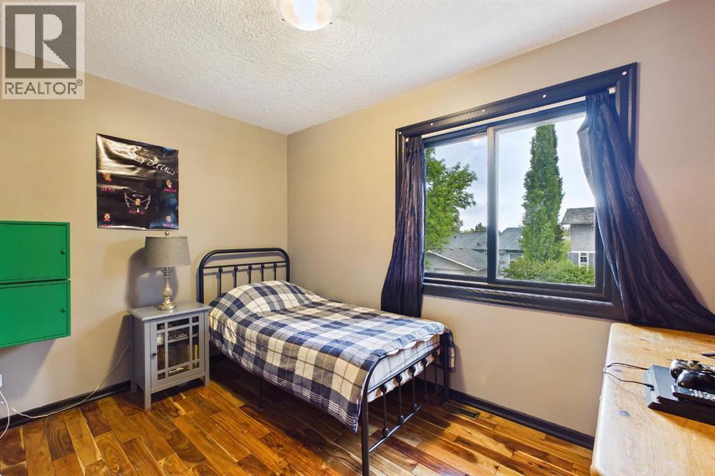 615 7 Street SE — photo 25
