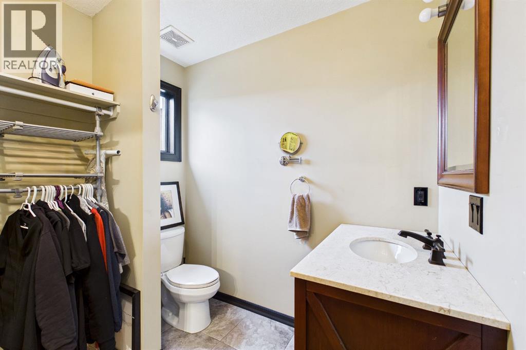 615 7 Street SE — photo 24