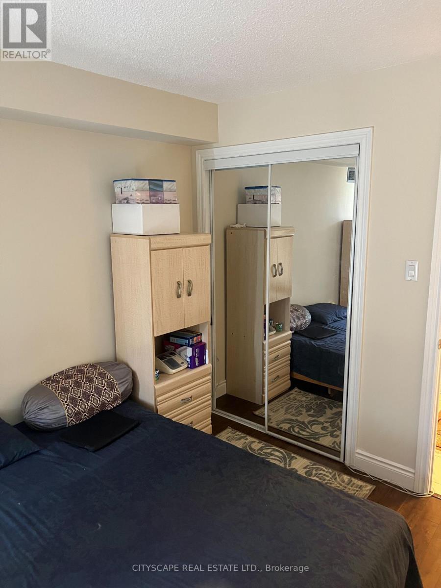 #208 1300 MISSISSAUGA VALLEY BOULEVARD - 17