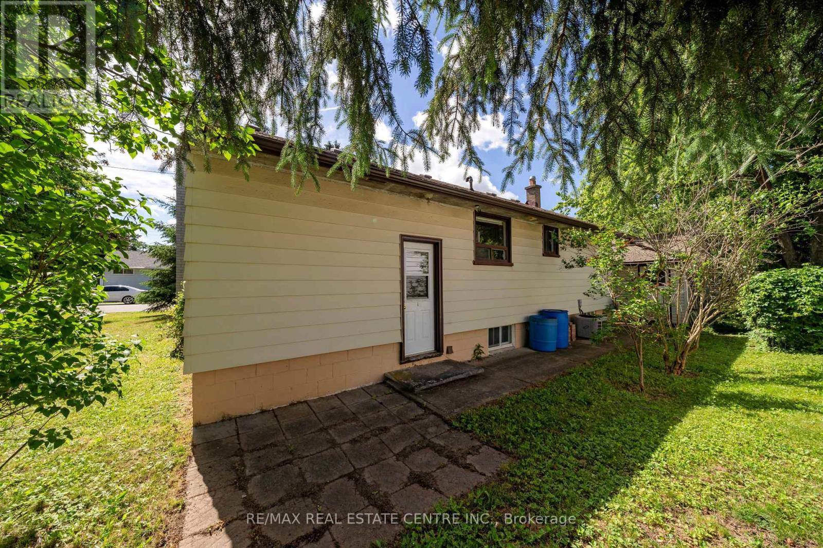 4 PAULINE STREET - 6