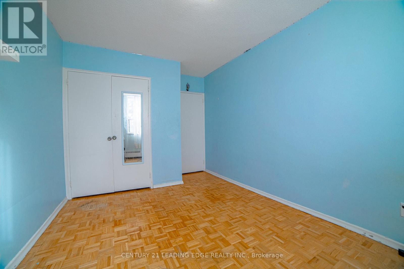 #402 80 GRANDRAVINE DRIVE - 14