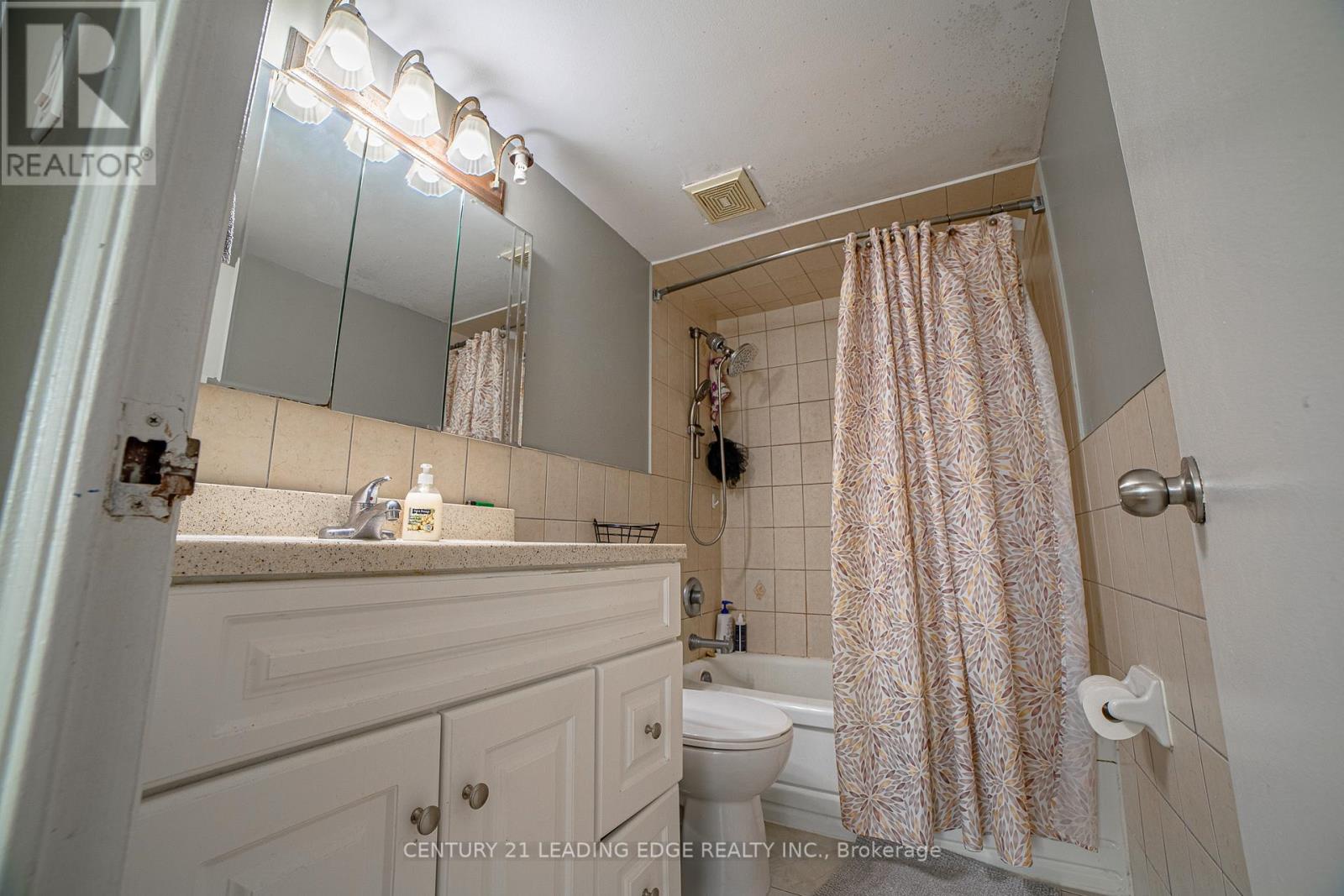 #402 80 GRANDRAVINE DRIVE - 15