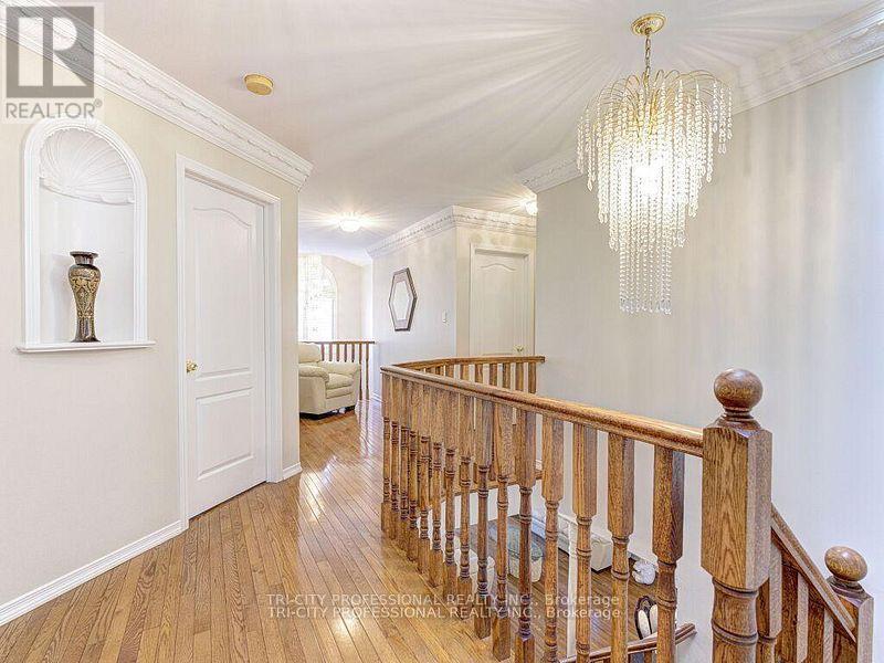 61 WOODVALLEY DRIVE - 29