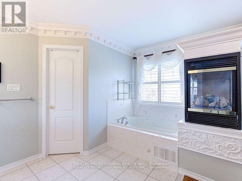 61 WOODVALLEY DRIVE - 30