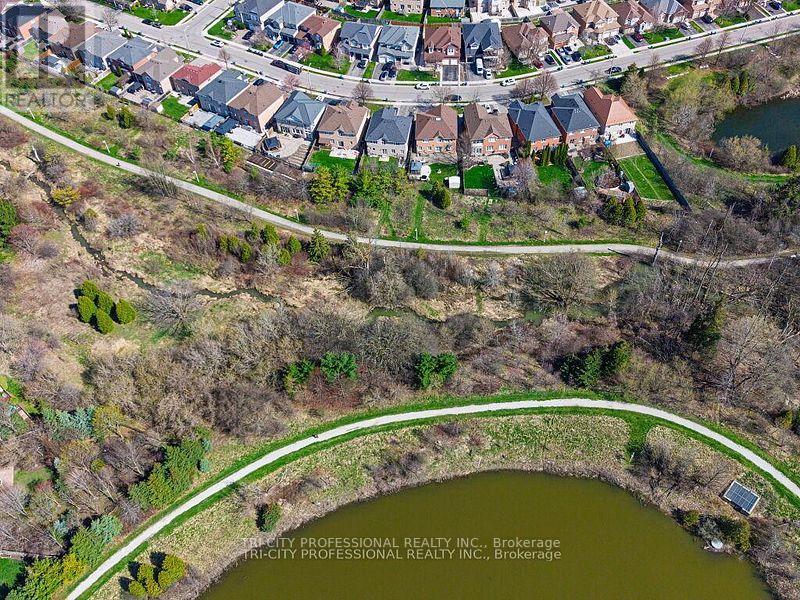 61 WOODVALLEY DRIVE - 39