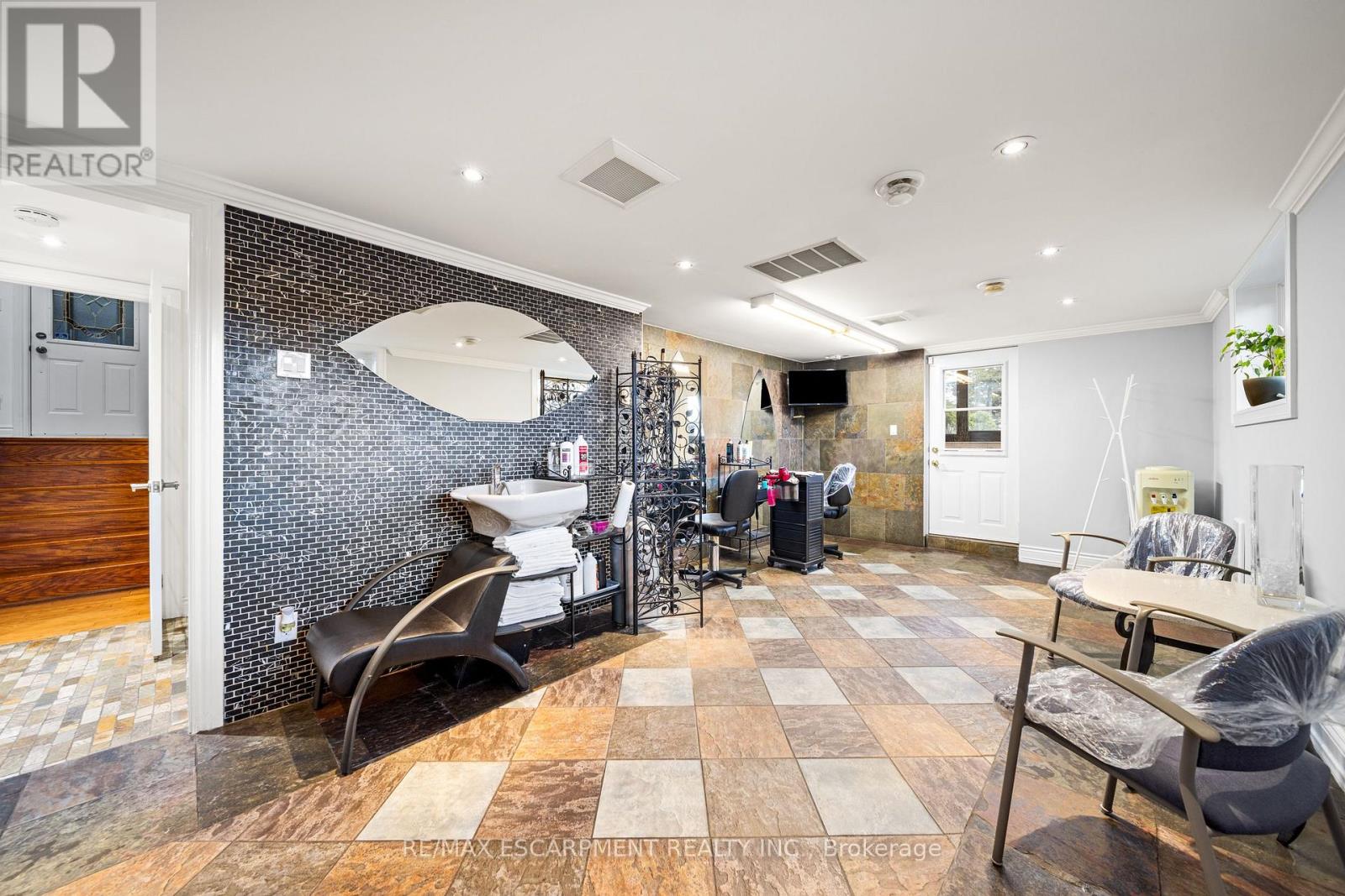 1045 BLOOR STREET - 29