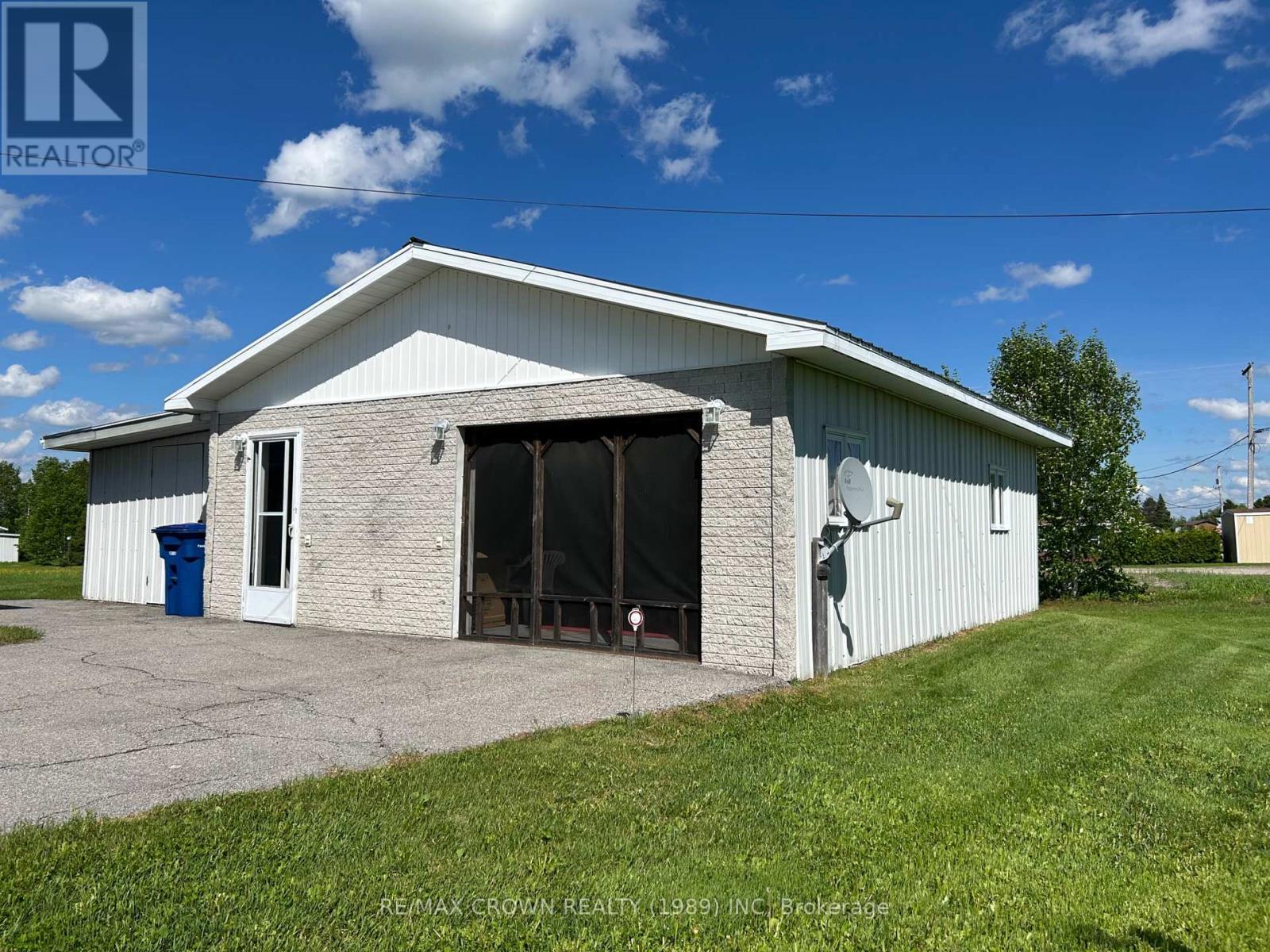 17 TREMBLAY, FAUQUIER AVENUE S - 10