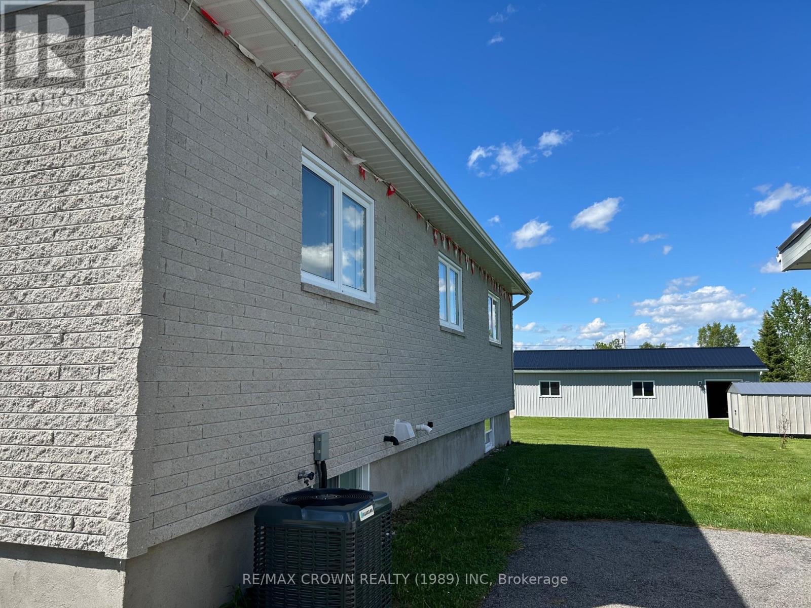 17 TREMBLAY, FAUQUIER AVENUE S - 11
