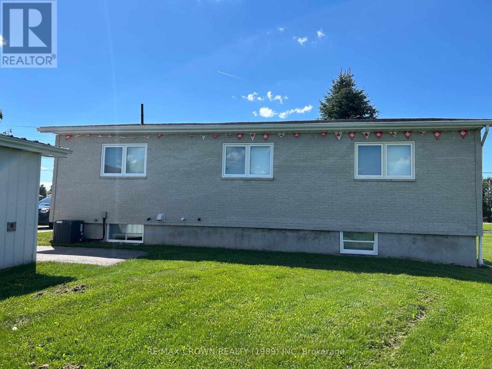 17 TREMBLAY, FAUQUIER AVENUE S - 13
