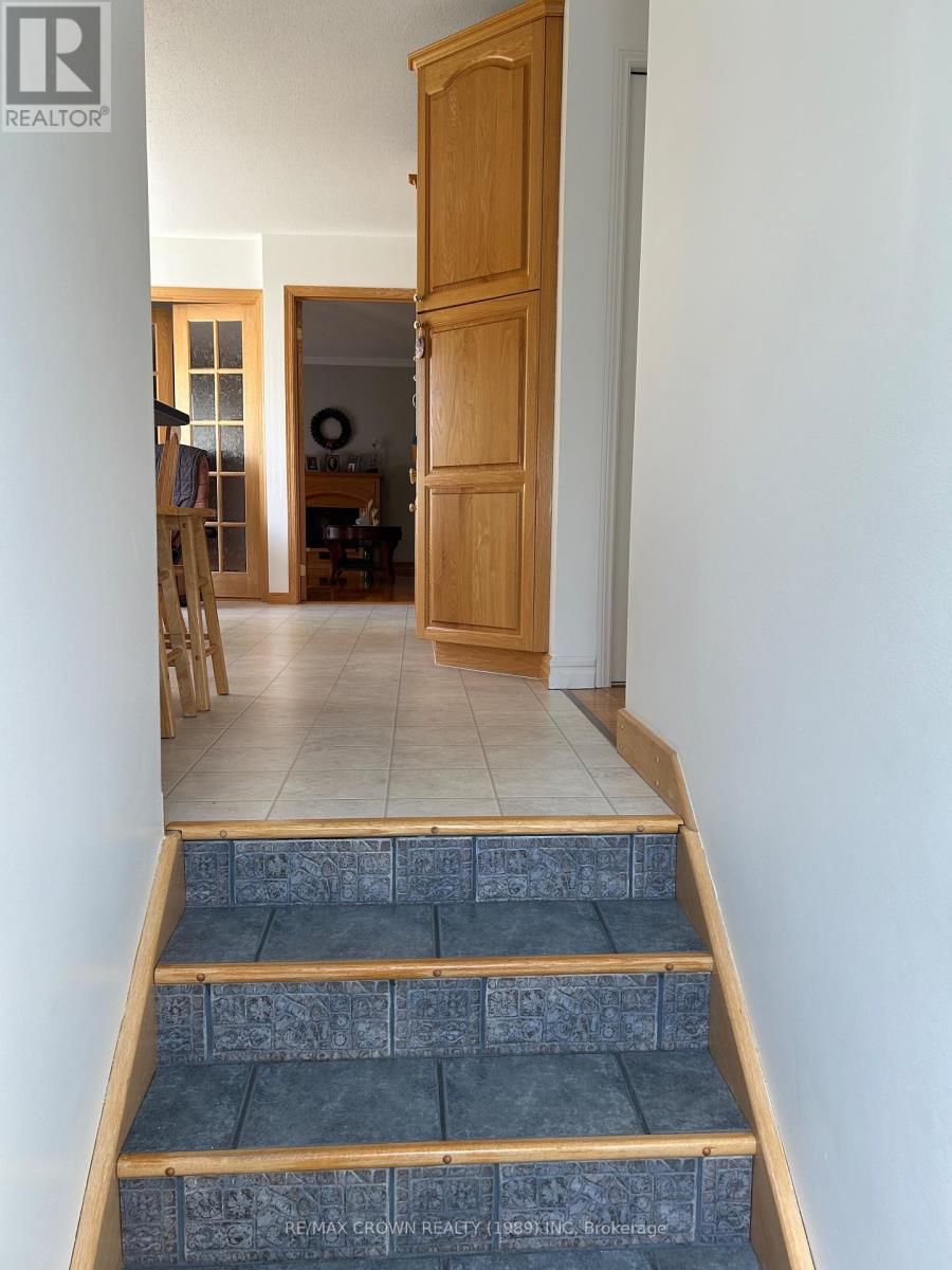 17 TREMBLAY, FAUQUIER AVENUE S - 18