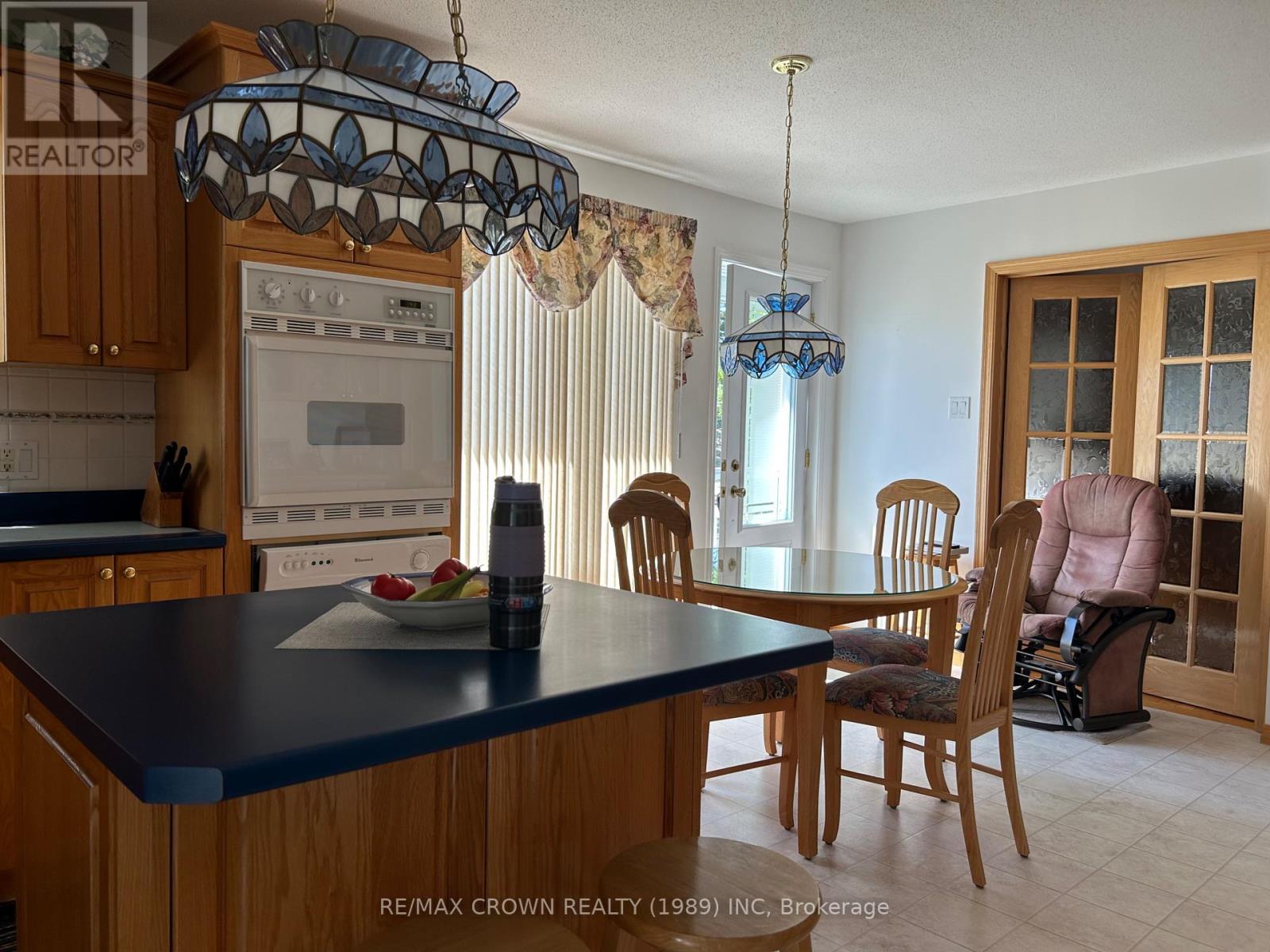 17 TREMBLAY, FAUQUIER AVENUE S - 19