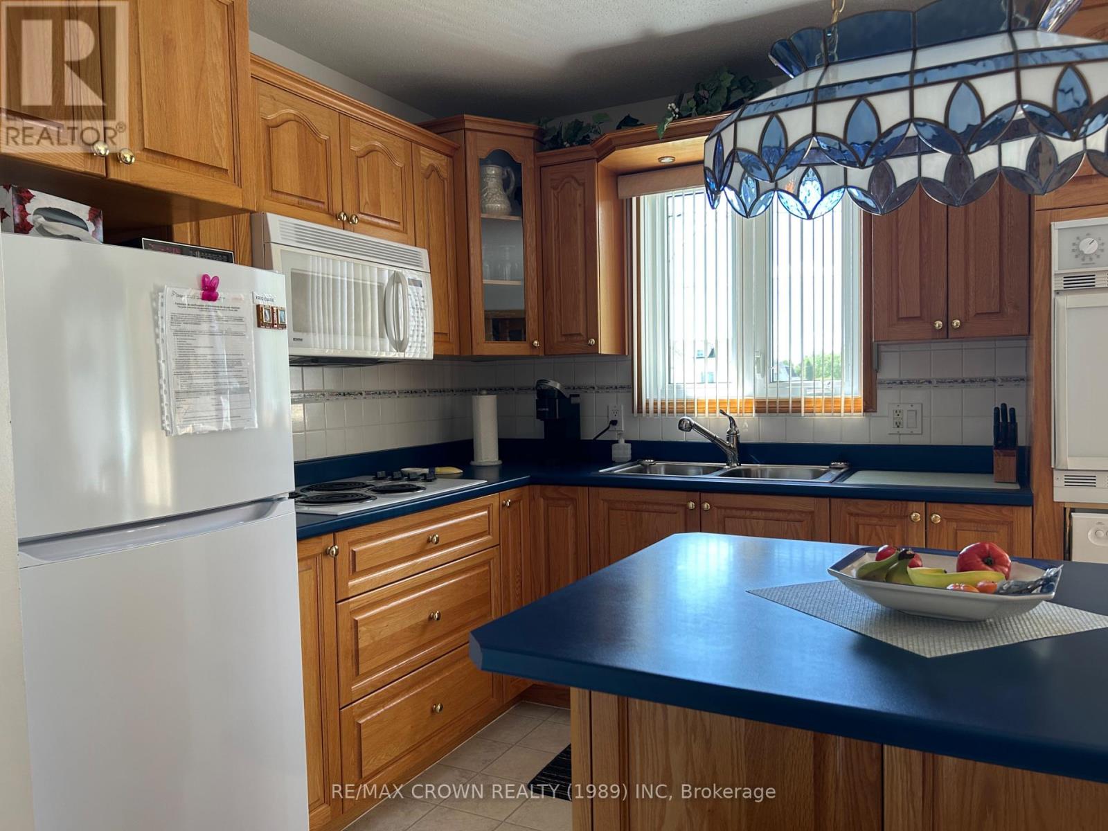 17 TREMBLAY, FAUQUIER AVENUE S - 20