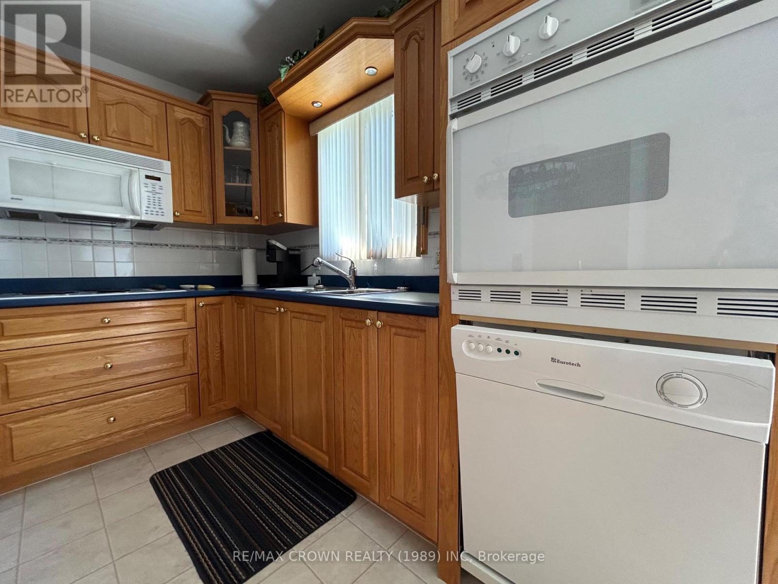 17 TREMBLAY, FAUQUIER AVENUE S - 22