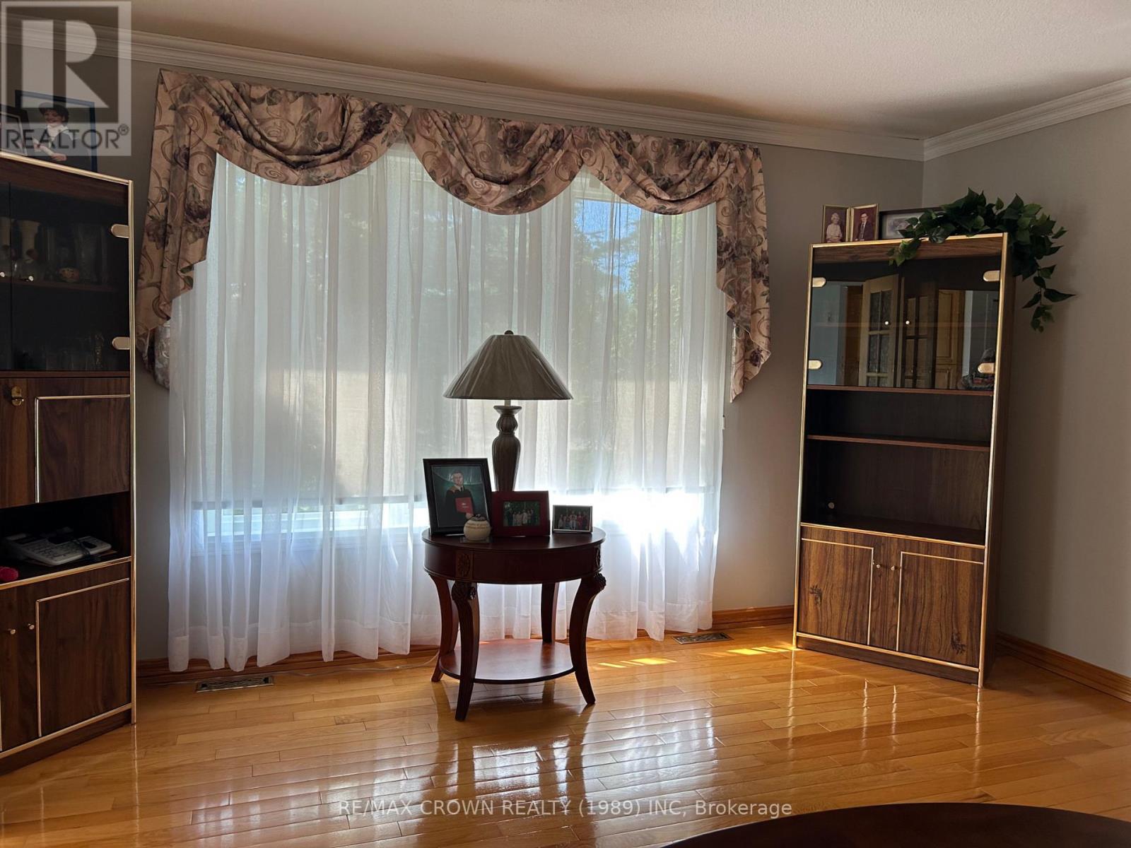 17 TREMBLAY, FAUQUIER AVENUE S - 26