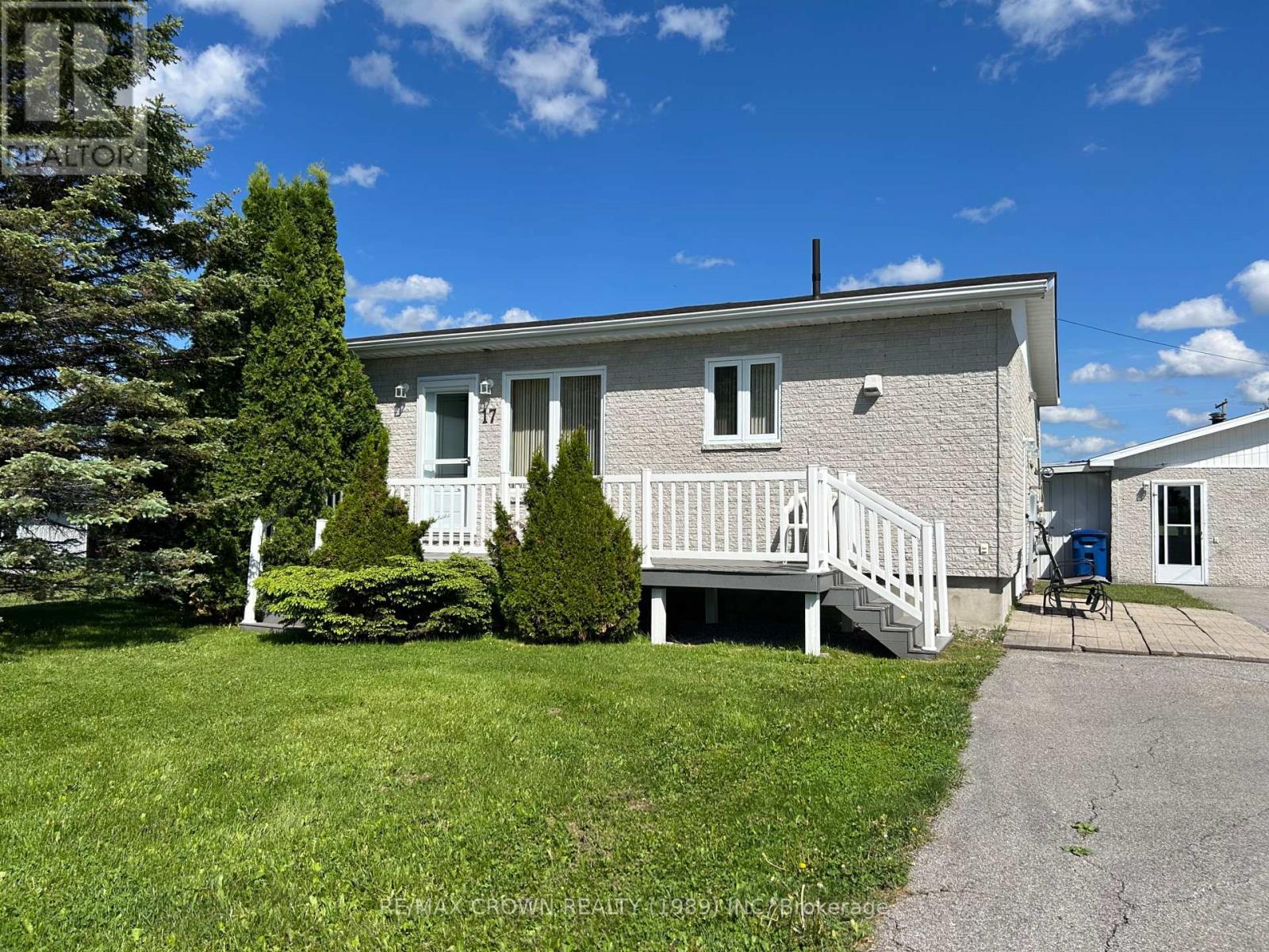 17 TREMBLAY, FAUQUIER AVENUE S - 5