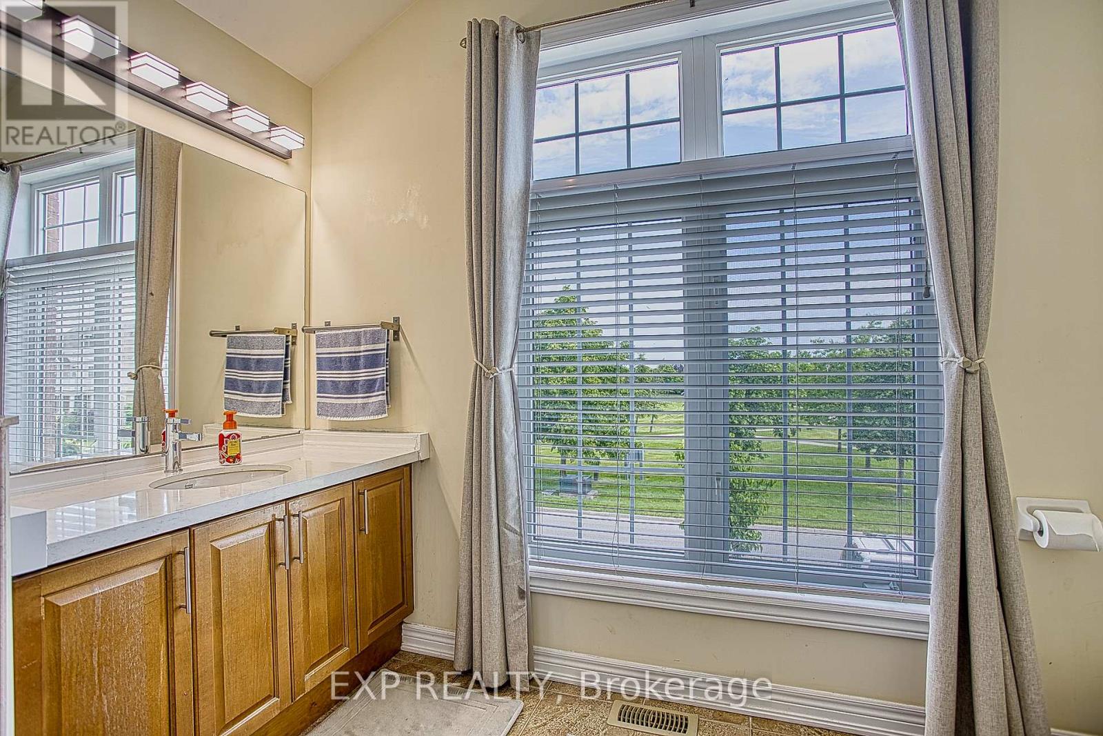 206 SPRINGSTEAD AVENUE - 19