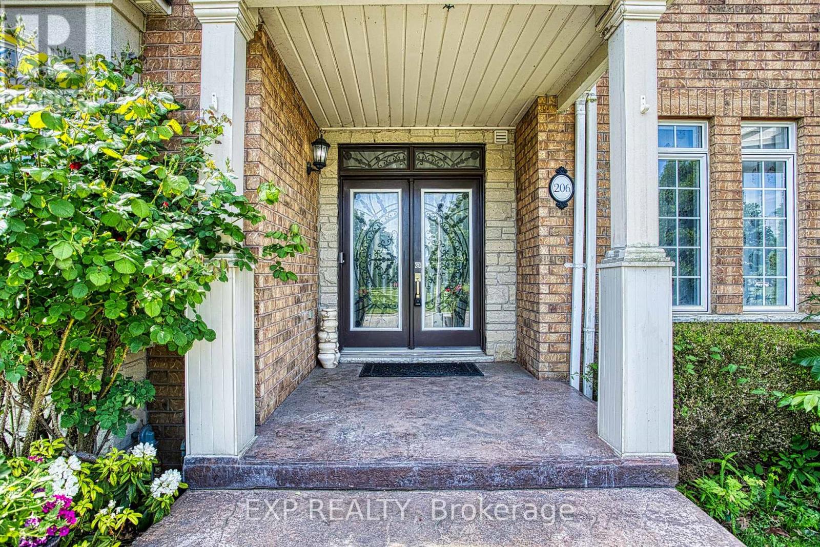206 SPRINGSTEAD AVENUE - 2