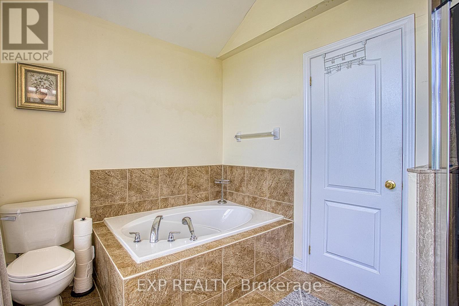 206 SPRINGSTEAD AVENUE - 20
