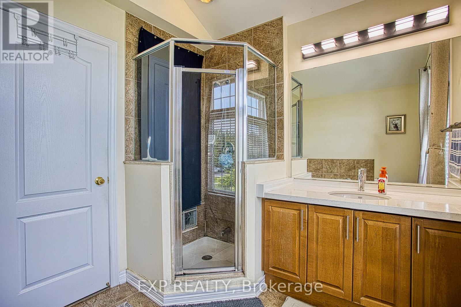 206 SPRINGSTEAD AVENUE - 21