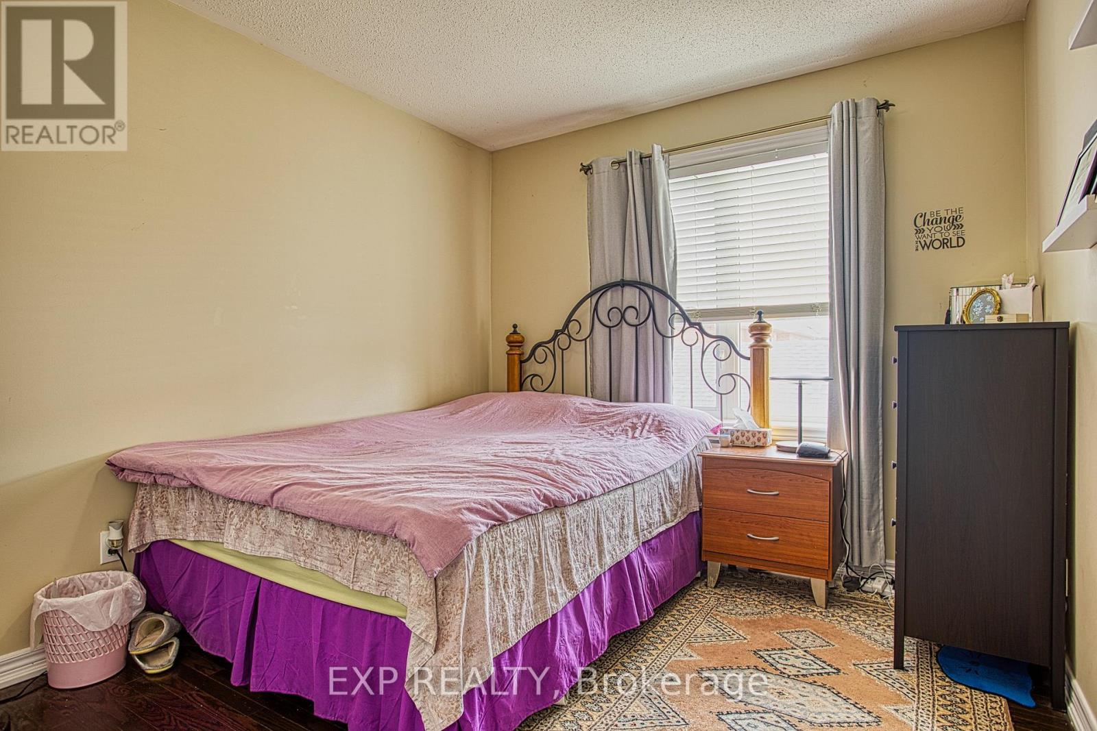 206 SPRINGSTEAD AVENUE - 25